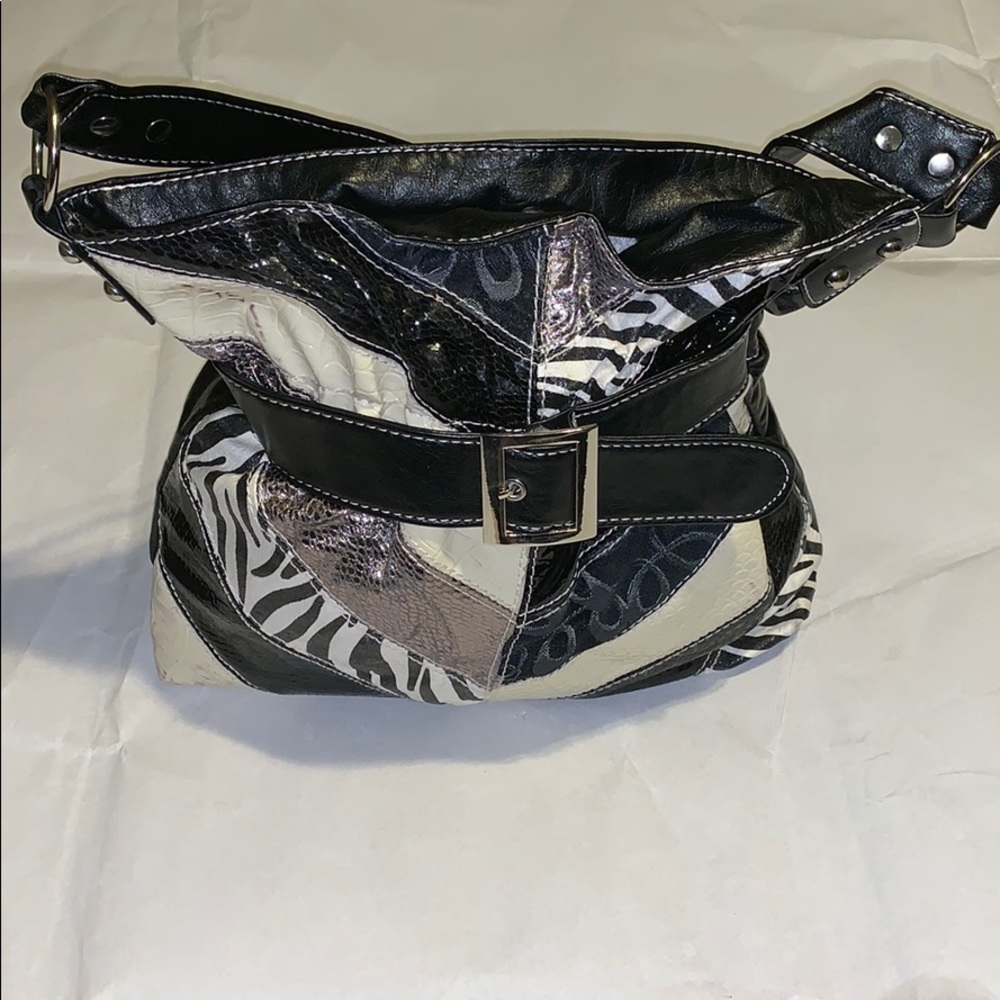 MAURICES WOMEN HAND BAG